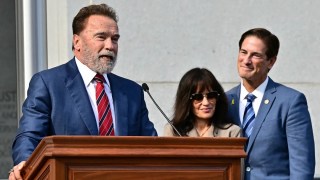 Arnold Schwarzenegger Swears in LA District Attorney Nathan Hochman, Who Rejects ‘Blanket Extreme Policies on Both Sides’