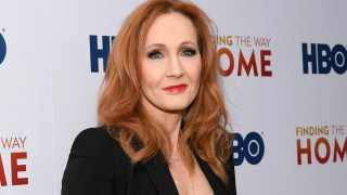 J.K. Rowling Slams ‘Insulting’ NY Times Story on Confrontational Trans Activists, Says She Faces  ‘Threats of Murder, Rape, Violence’